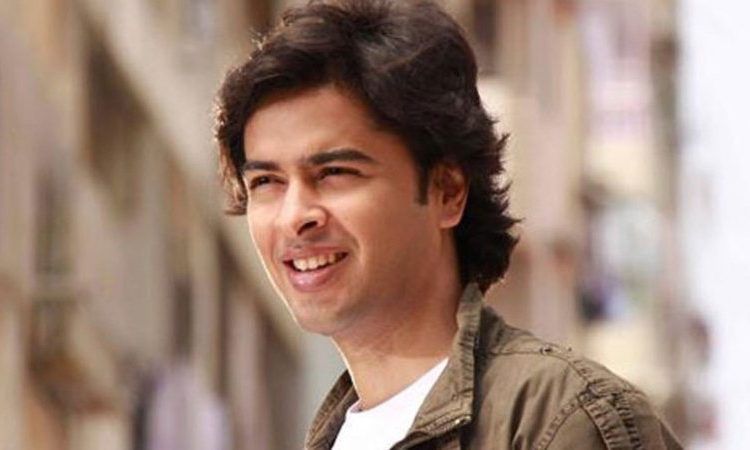 Shehzad Roy releases his latest romantic song Mukhra