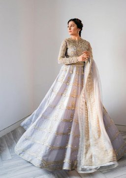 The Jaw-Droopingly-Beautiful Look of Ayeza Khan